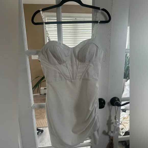 City Studio Ivory Dress - Picture 5 of 6